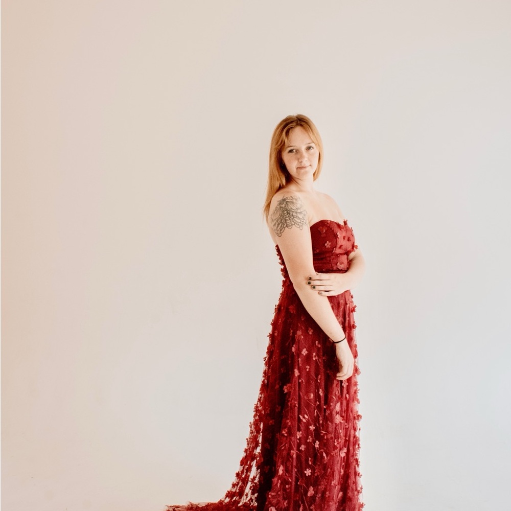 Elegant Strapless Red Dress - Picture 2 of 3